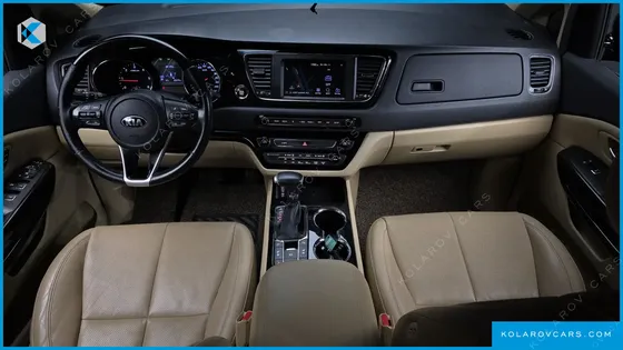 KIA CARNIVAL 7-SEATER LIMOUSINE