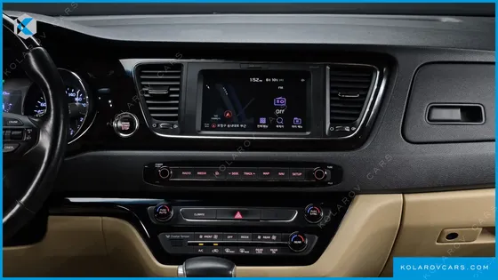 KIA CARNIVAL 7-SEATER LIMOUSINE
