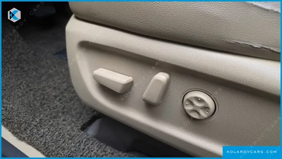 KIA CARNIVAL 7-SEATER LIMOUSINE