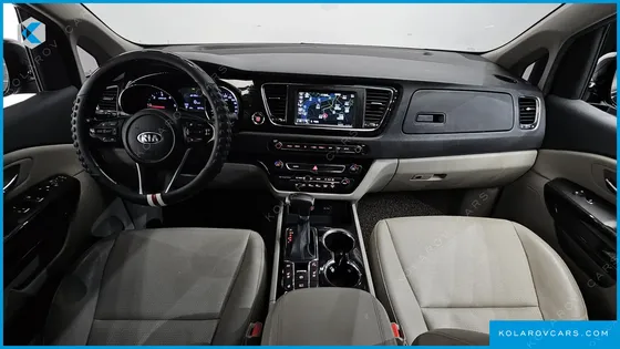 KIA CARNIVAL 9-SEATER PRSTIGE