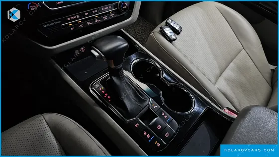 KIA CARNIVAL 9-SEATER PRSTIGE