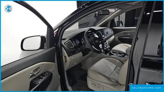 KIA CARNIVAL 9-SEATER PRSTIGE
