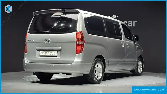 HYUNDAI STAREX 12-SEATER WAGON
