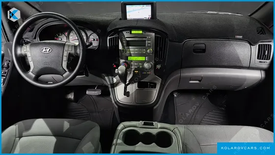 HYUNDAI STAREX 12-SEATER WAGON