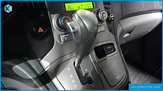 HYUNDAI STAREX 12-SEATER WAGON