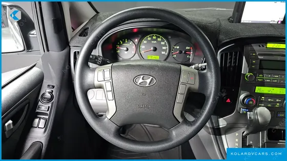 HYUNDAI STAREX 12-SEATER WAGON