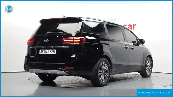 KIA CARNIVAL 9-SEATER LUXURY