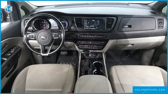 KIA CARNIVAL 9-SEATER LUXURY