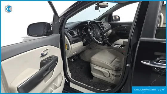 KIA CARNIVAL 9-SEATER LUXURY