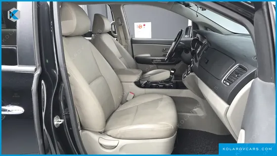 KIA CARNIVAL 9-SEATER LUXURY