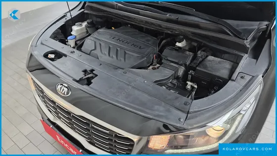 KIA CARNIVAL 9-SEATER HI-LIMOUSINE