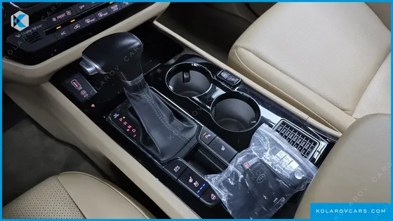 KIA CARNIVAL 9-SEATER HI-LIMOUSINE