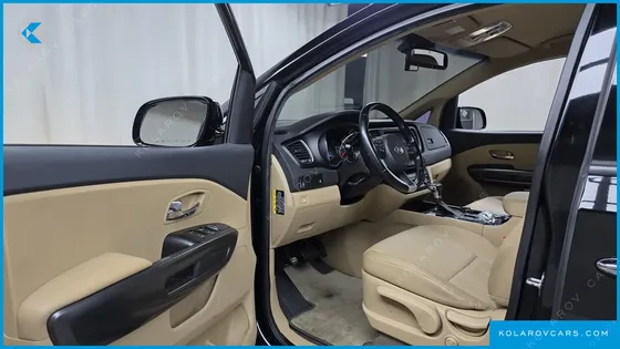 KIA CARNIVAL 9-SEATER HI-LIMOUSINE