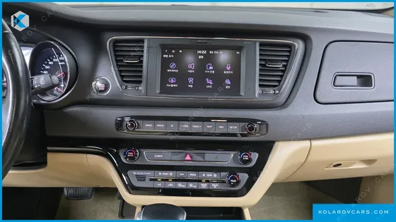 KIA CARNIVAL 9-SEATER HI-LIMOUSINE