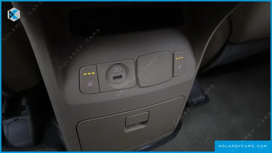 KIA CARNIVAL 9-SEATER HI-LIMOUSINE