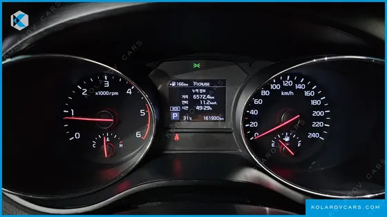 KIA CARNIVAL 9-SEATER LUXURY