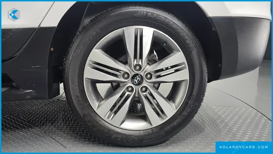 HYUNDAI TUCSON DIESEL(E-VGT) 2WD