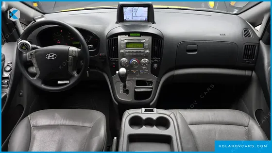 HYUNDAI STAREX GUARD CAR OF CHILDREN