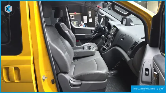 HYUNDAI STAREX GUARD CAR OF CHILDREN