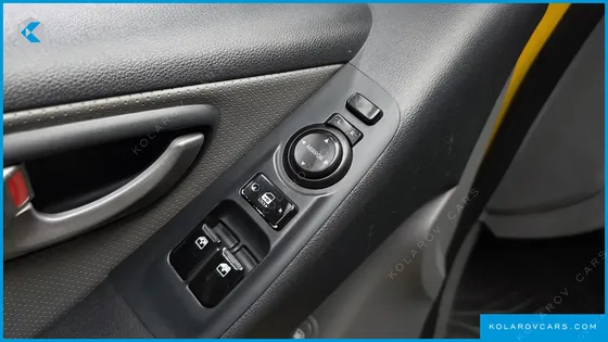 HYUNDAI STAREX GUARD CAR OF CHILDREN