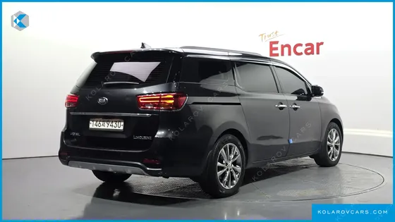 KIA CARNIVAL 7-SEATER LIMOUSINE