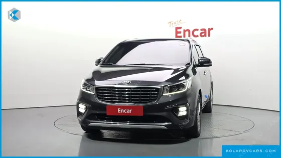 KIA CARNIVAL 7-SEATER LIMOUSINE