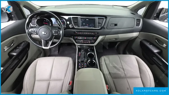 KIA CARNIVAL 7-SEATER LIMOUSINE