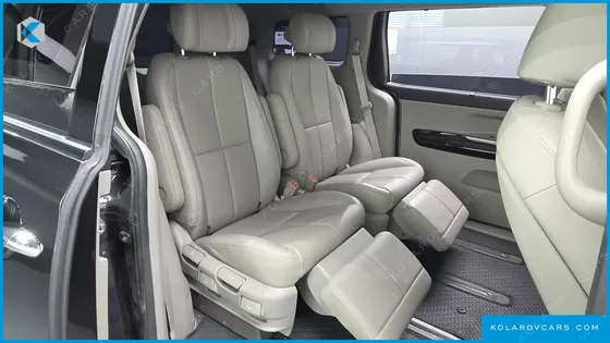 KIA CARNIVAL 7-SEATER LIMOUSINE