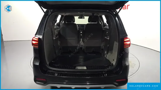 KIA CARNIVAL 7-SEATER LIMOUSINE