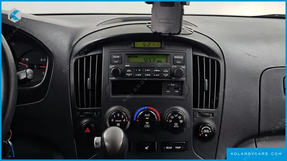 HYUNDAI STAREX 4WD 12-SEATER WAGON