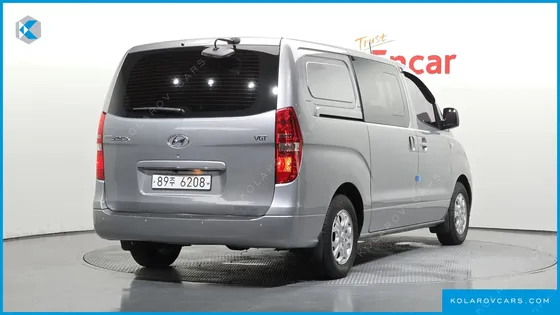 HYUNDAI STAREX 5-SEATER VAN