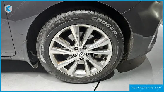 KIA CARNIVAL 9-SEATER NOBLESSE SPECIAL