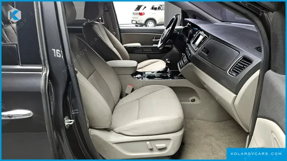 KIA CARNIVAL 9-SEATER NOBLESSE SPECIAL