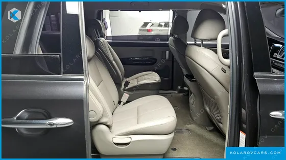 KIA CARNIVAL 9-SEATER NOBLESSE SPECIAL
