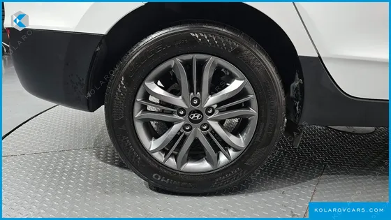 HYUNDAI TUCSON DIESEL(E-VGT) 2WD