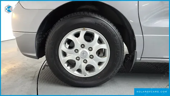 HYUNDAI STAREX 11-SEATER WAGON
