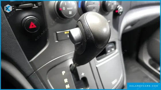 HYUNDAI STAREX 11-SEATER WAGON