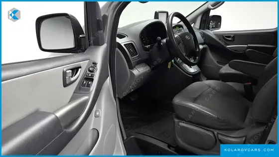 HYUNDAI STAREX 11-SEATER WAGON