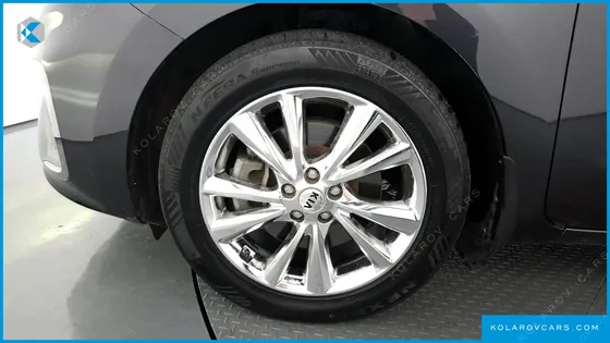 KIA CARNIVAL 9-SEATER NOBLESSE SPECIAL