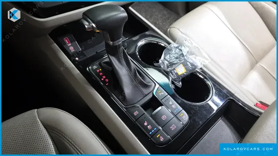 KIA CARNIVAL 9-SEATER NOBLESSE SPECIAL