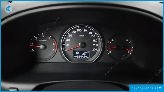 HYUNDAI STAREX 3-SEATER VAN