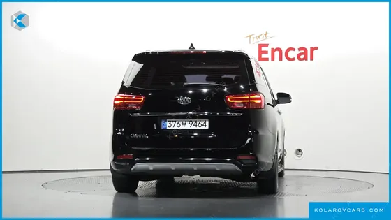 KIA CARNIVAL 9-SEATER LUXURY