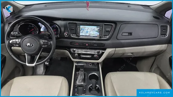 KIA CARNIVAL 9-SEATER LUXURY