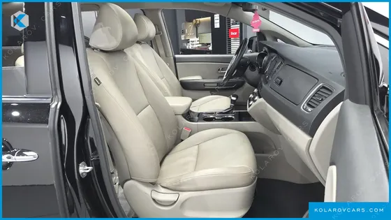 KIA CARNIVAL 9-SEATER LUXURY