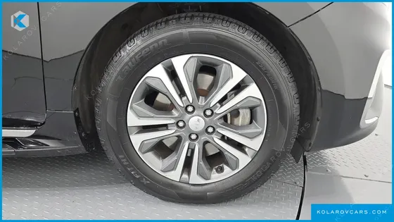 KIA CARNIVAL 9-SEATER LUXURY