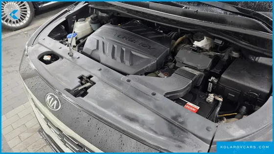 KIA CARNIVAL 9-SEATER NOBLESSE