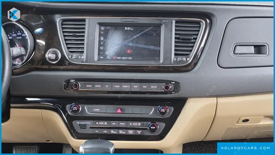 KIA CARNIVAL 9-SEATER NOBLESSE