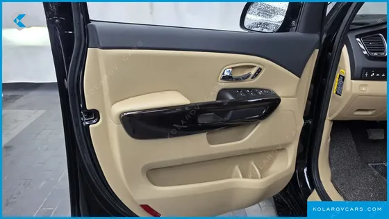 KIA CARNIVAL 9-SEATER NOBLESSE
