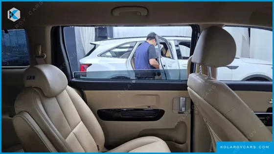 KIA CARNIVAL 9-SEATER NOBLESSE