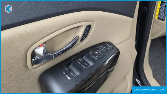 KIA CARNIVAL 9-SEATER NOBLESSE